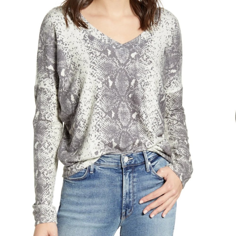 Wildfox Python Stripe Pullover Gray NWT - image 1